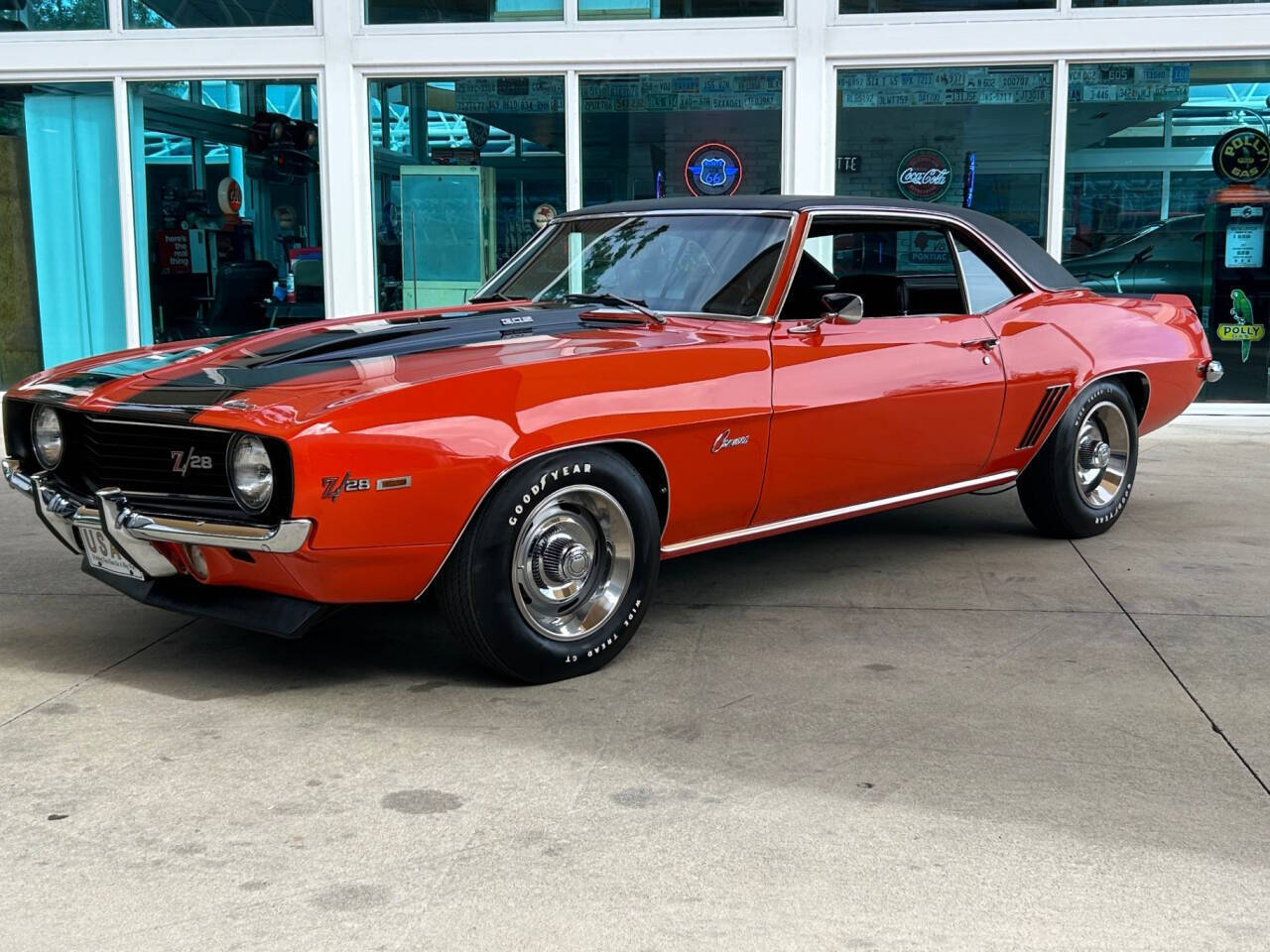 Chevrolet-Camaro-Coupe-1969-Orange-Black-137412-11