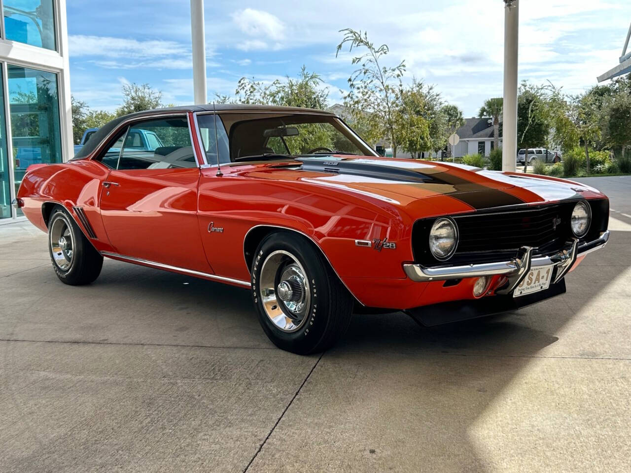 Chevrolet-Camaro-Coupe-1969-Orange-Black-137412-2