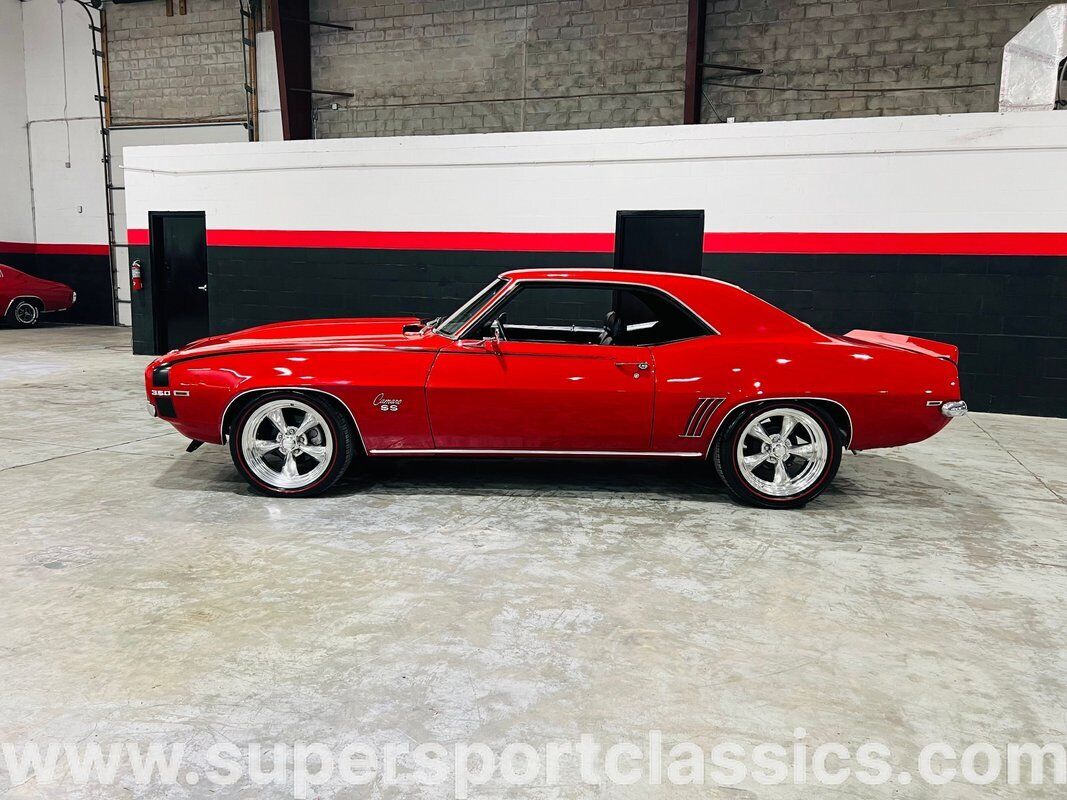 Chevrolet-Camaro-Coupe-1969-Red-Black-0-1