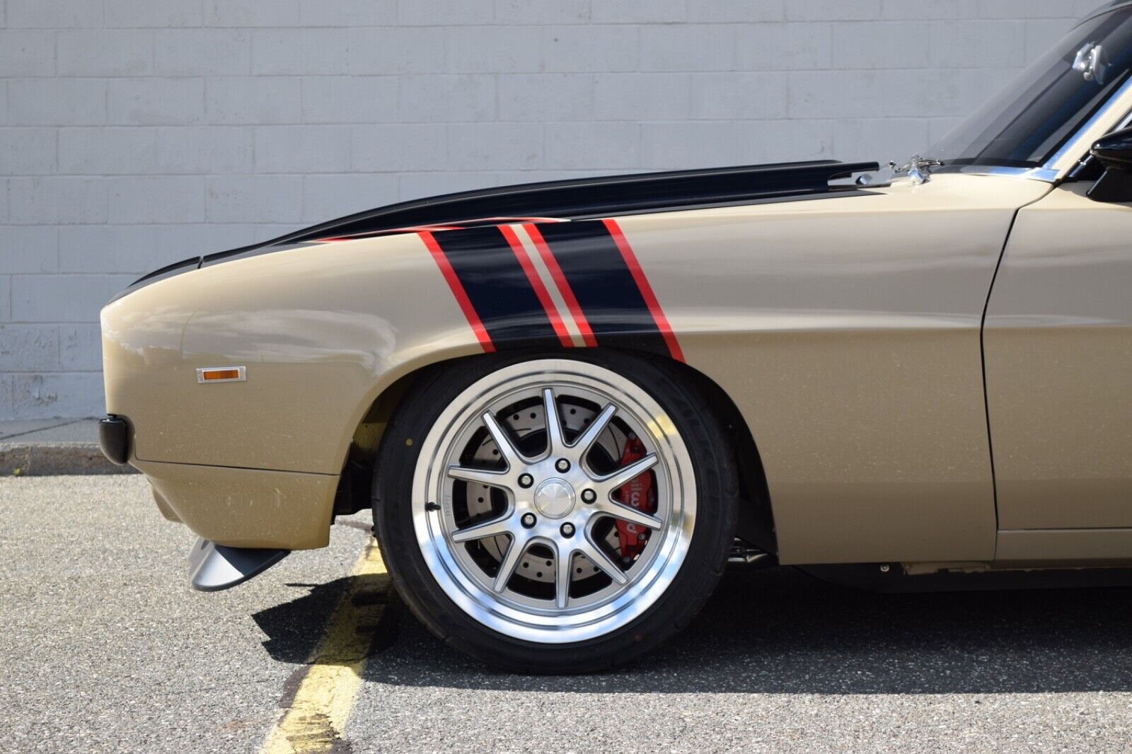 Chevrolet-Camaro-Coupe-1969-Tan-Black-966-35