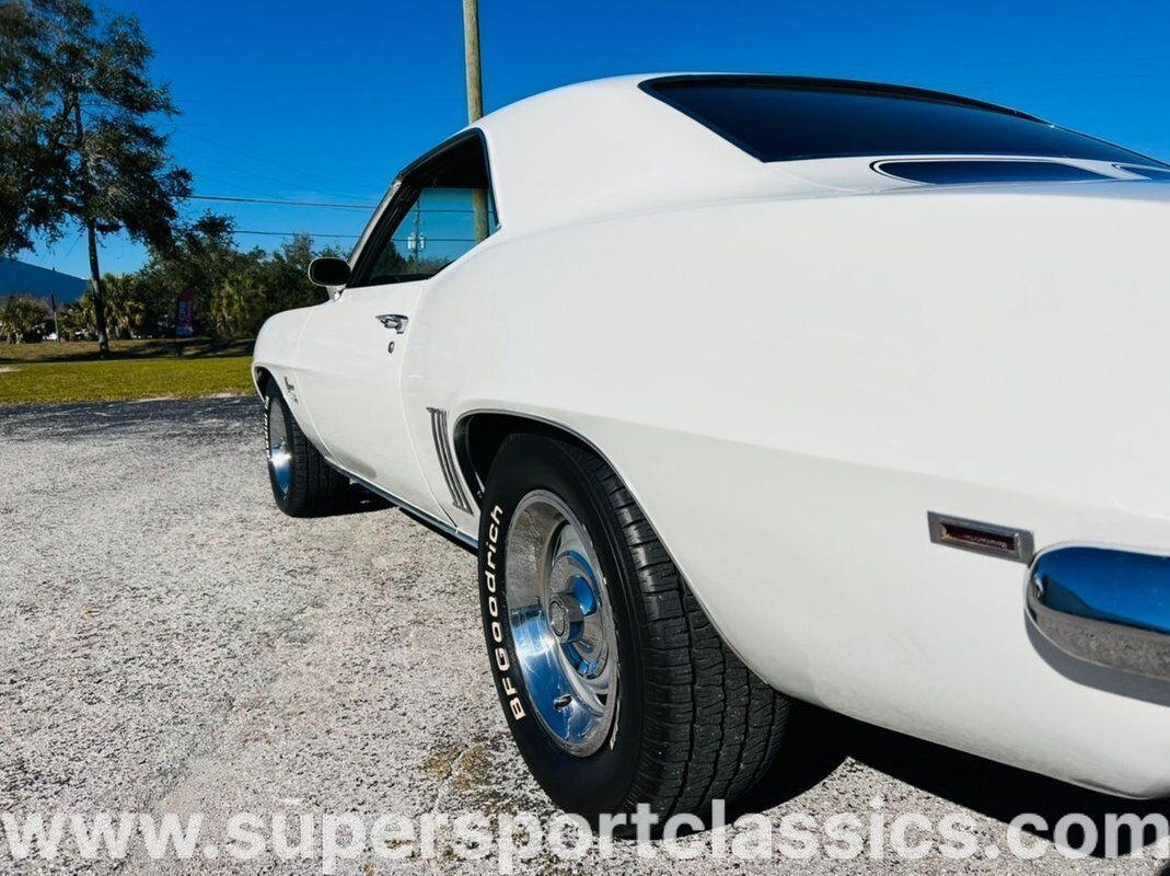 Chevrolet-Camaro-Coupe-1969-White-Black-8047-14