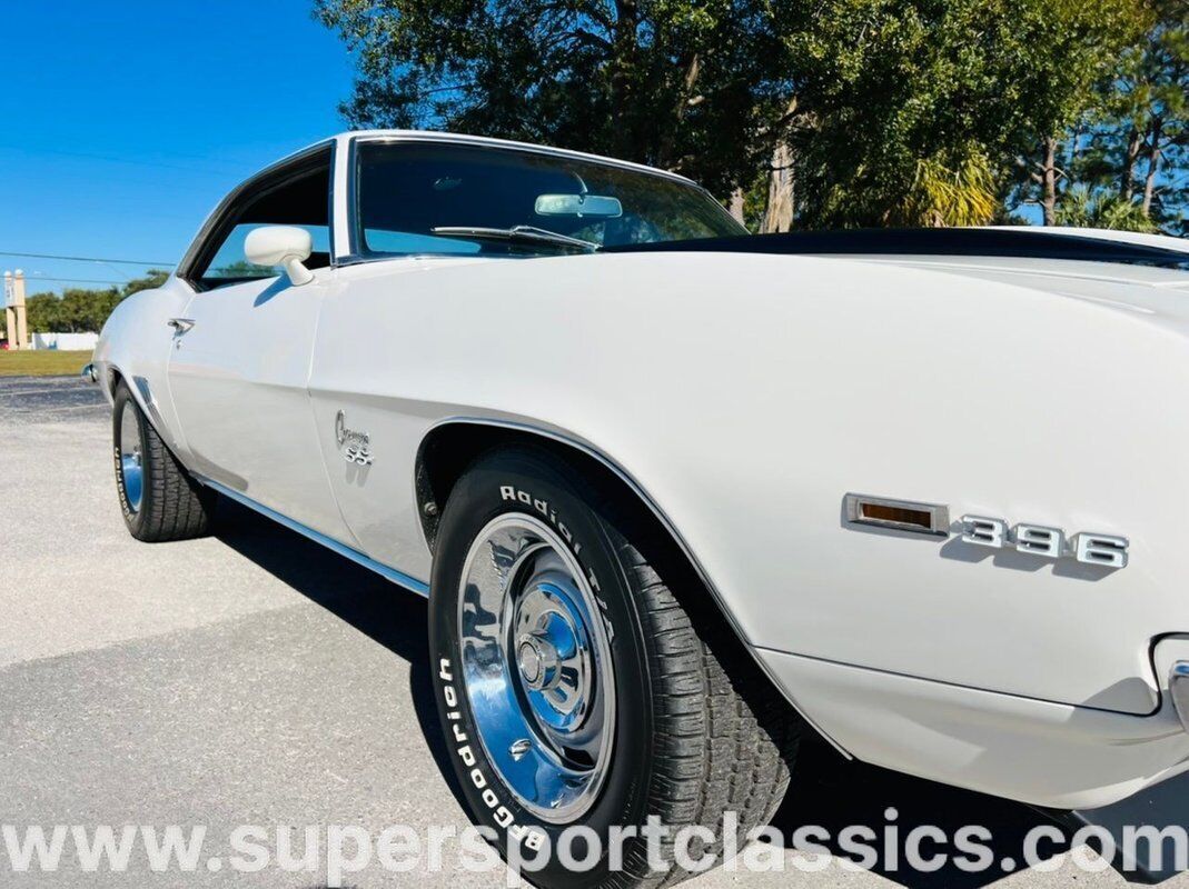 Chevrolet-Camaro-Coupe-1969-White-Black-8047-18