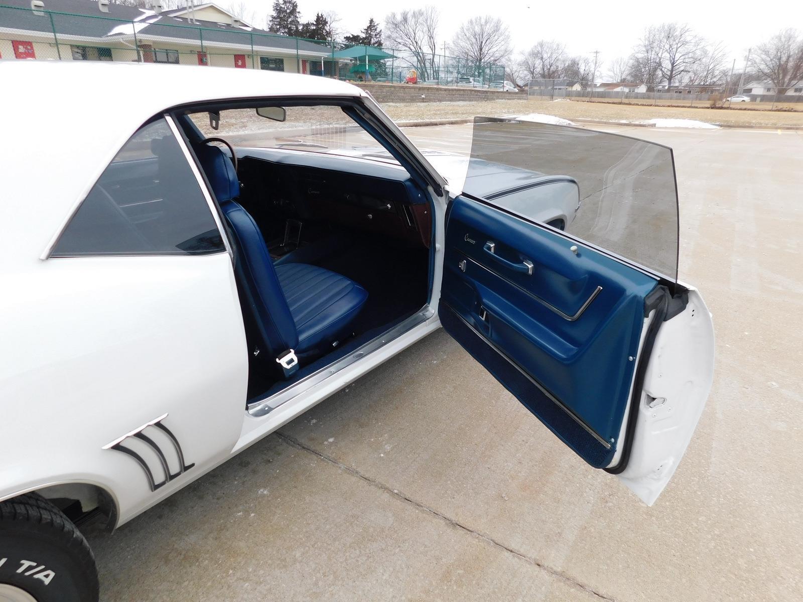 Chevrolet-Camaro-Coupe-1969-White-Blue-27010-31