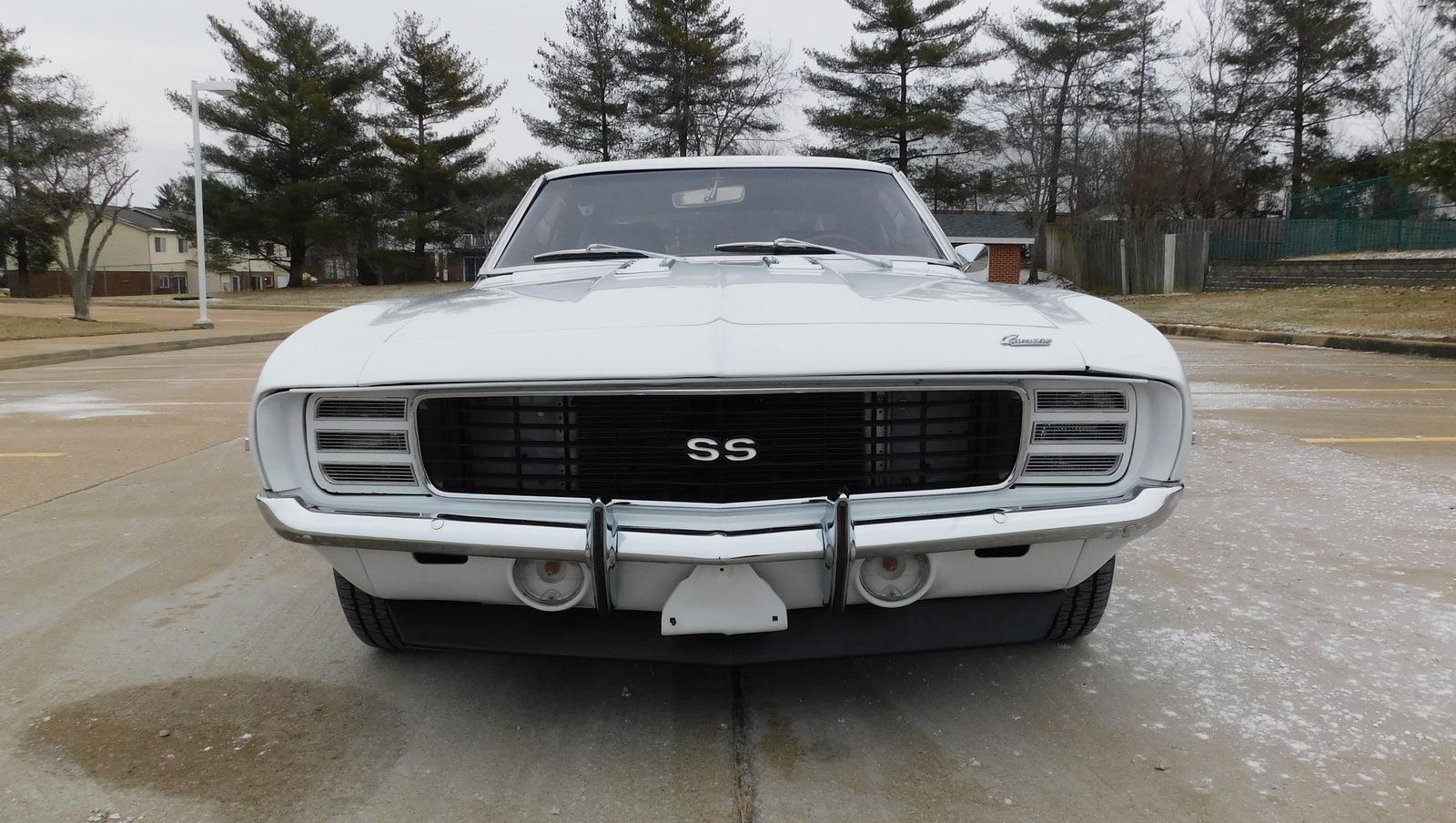 Chevrolet-Camaro-Coupe-1969-White-Blue-27010-7