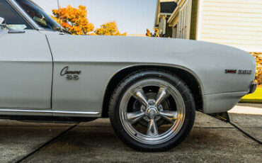 Chevrolet-Camaro-Coupe-1969-White-Red-2-10