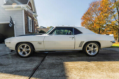 Chevrolet-Camaro-Coupe-1969-White-Red-2-2