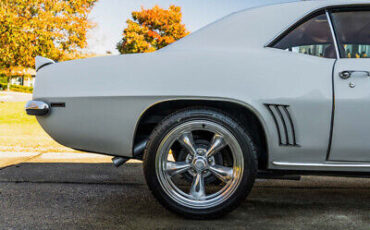 Chevrolet-Camaro-Coupe-1969-White-Red-2-9