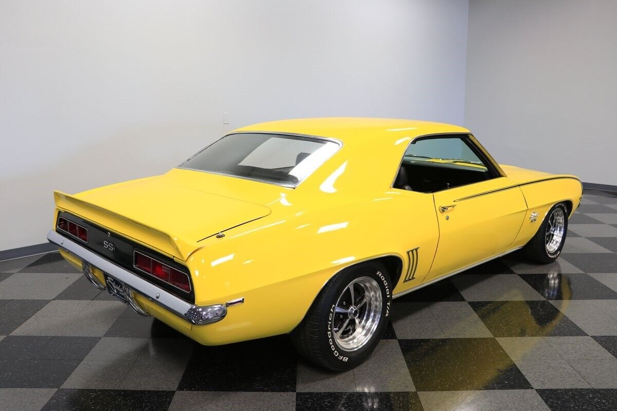 Chevrolet-Camaro-Coupe-1969-Yellow-Black-102160-13