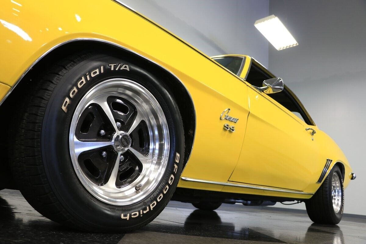 Chevrolet-Camaro-Coupe-1969-Yellow-Black-102160-23