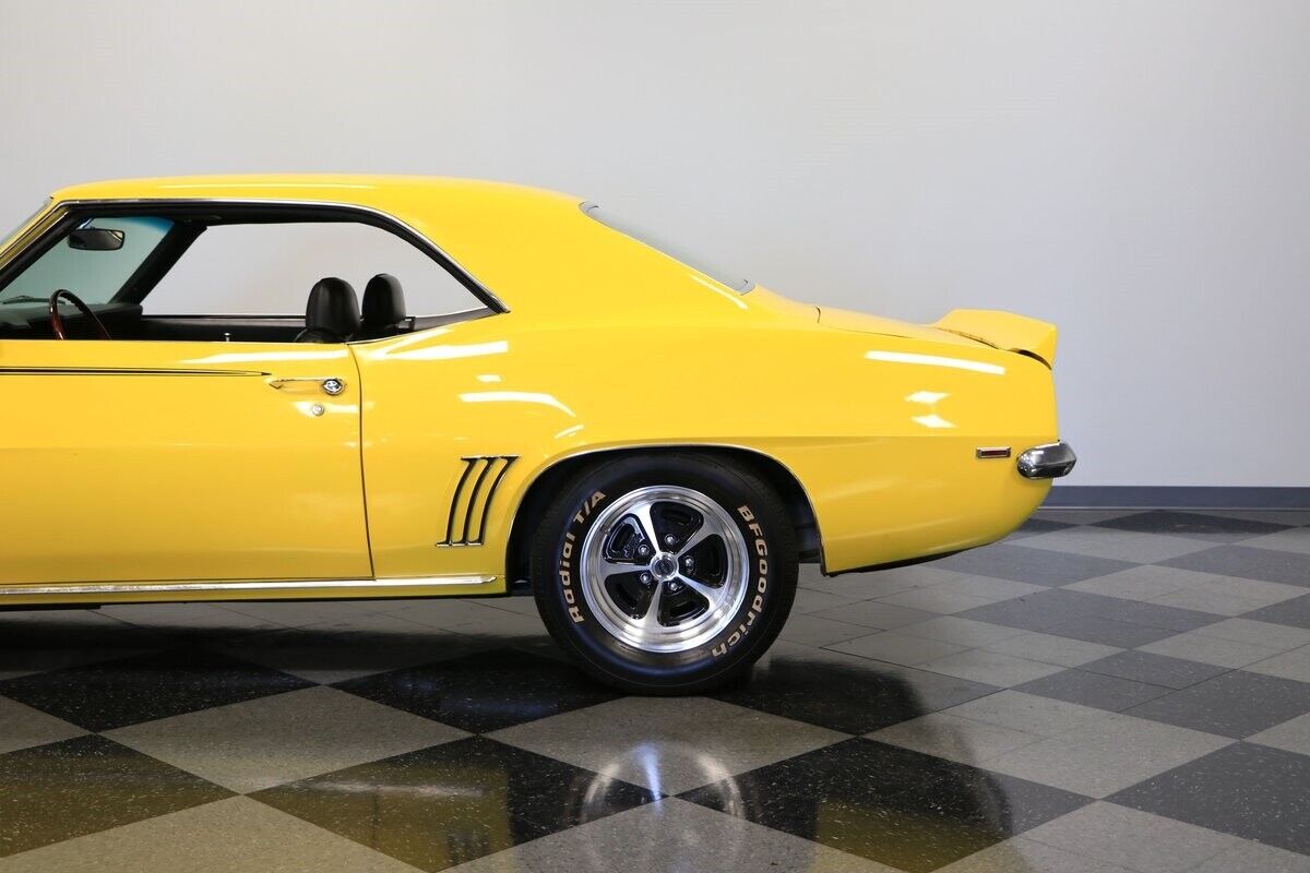 Chevrolet-Camaro-Coupe-1969-Yellow-Black-102160-26