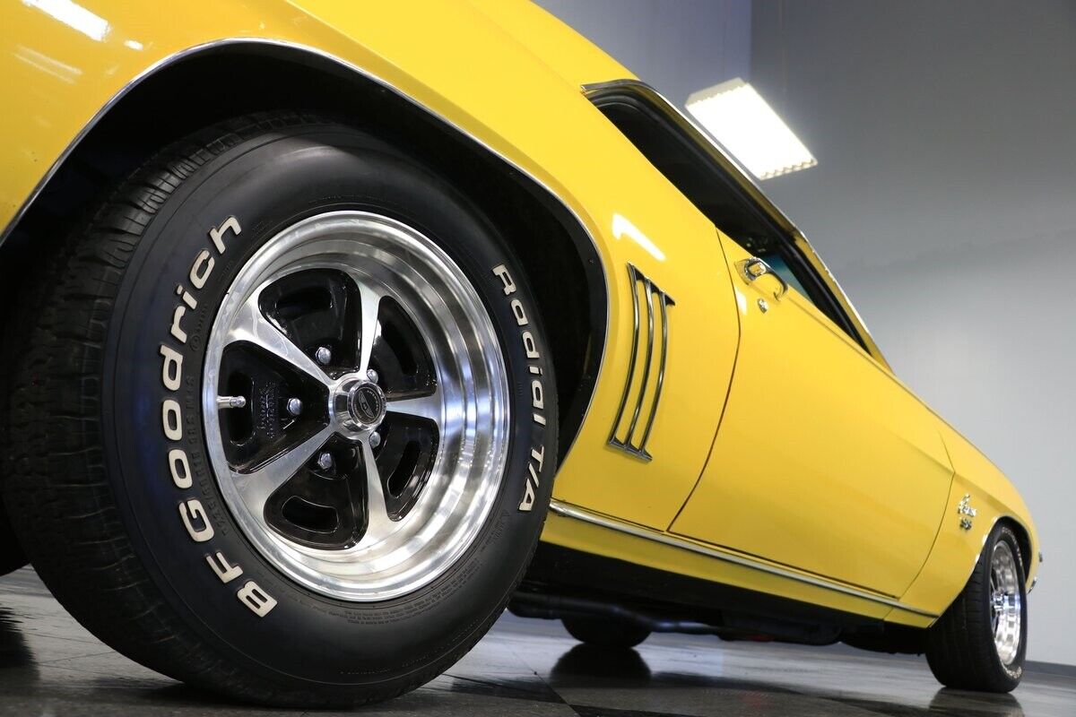 Chevrolet-Camaro-Coupe-1969-Yellow-Black-102160-31