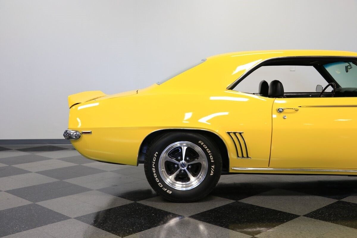 Chevrolet-Camaro-Coupe-1969-Yellow-Black-102160-33