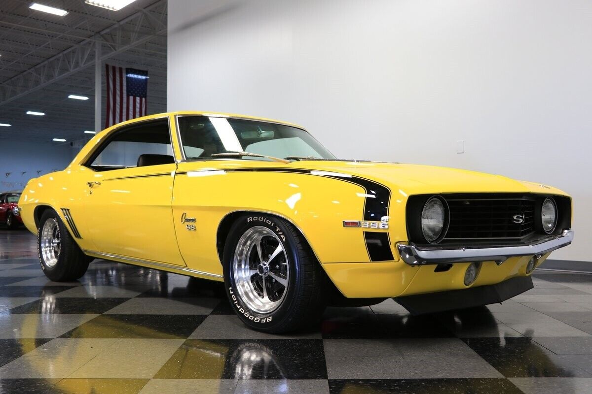 Chevrolet-Camaro-Coupe-1969-Yellow-Black-102160-35