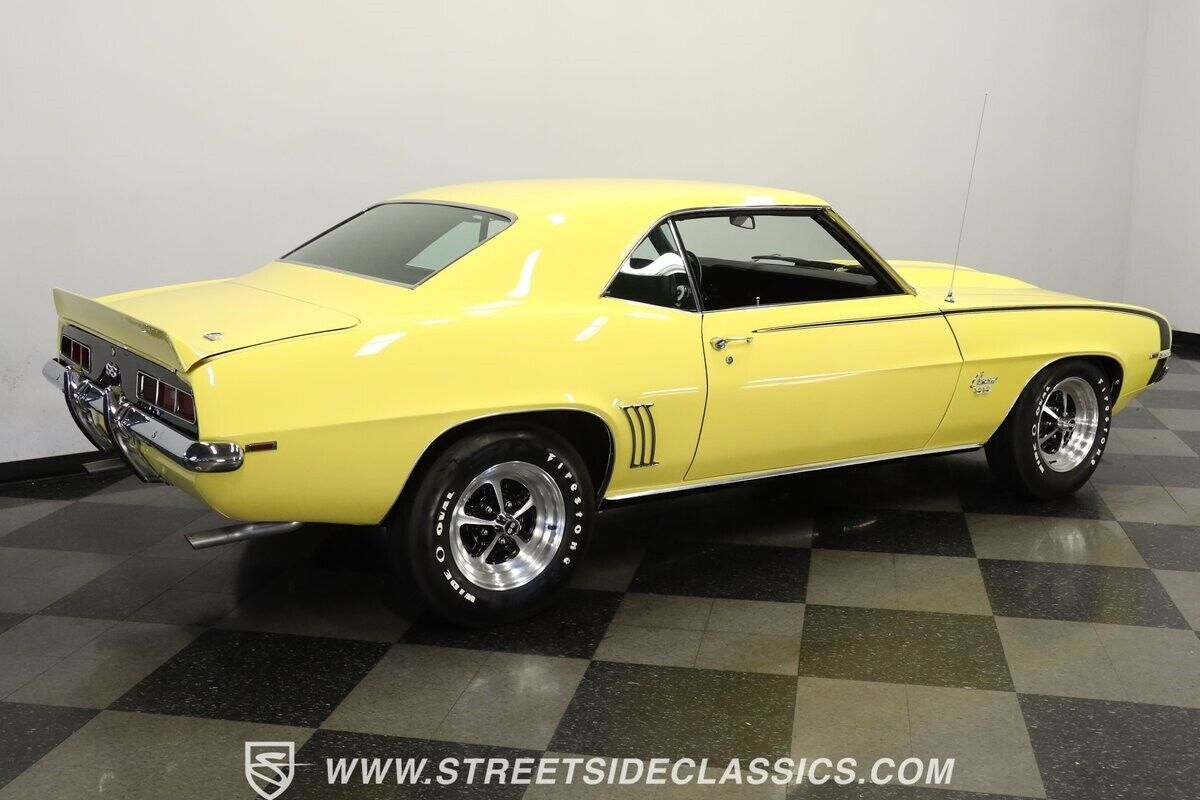 Chevrolet-Camaro-Coupe-1969-Yellow-Black-139926-11