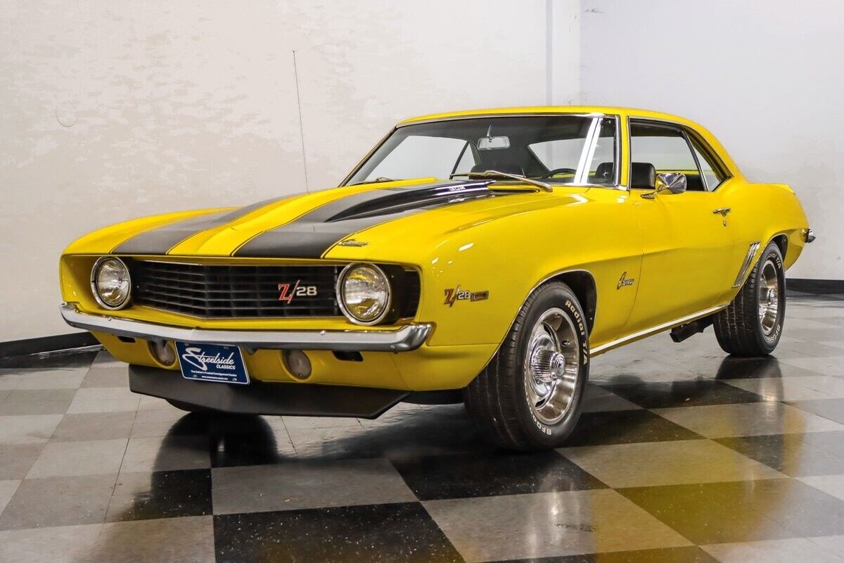 Chevrolet-Camaro-Coupe-1969-Yellow-Black-16113-5