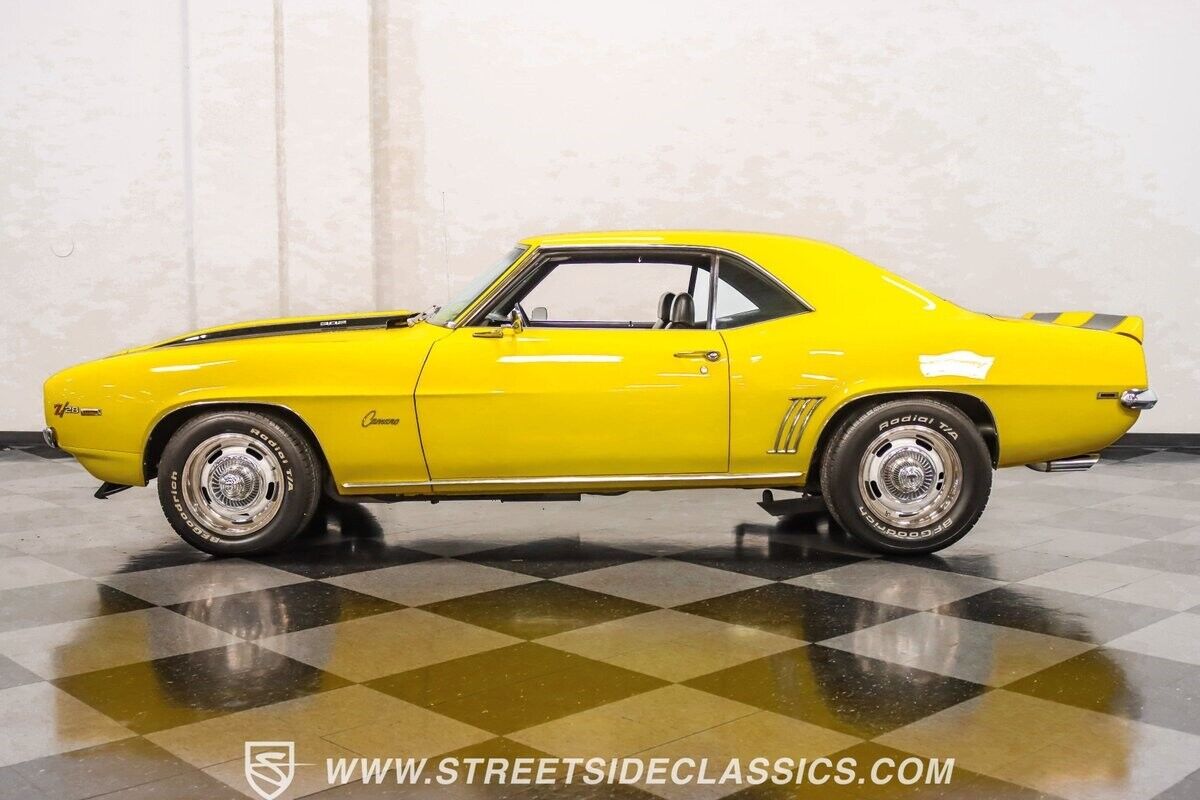 Chevrolet-Camaro-Coupe-1969-Yellow-Black-16113-7