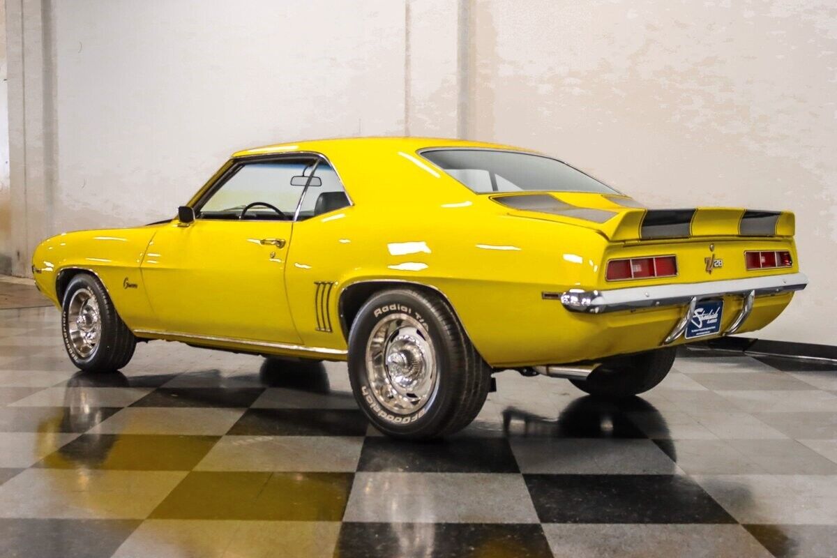 Chevrolet-Camaro-Coupe-1969-Yellow-Black-16113-8