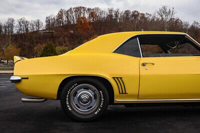 Chevrolet-Camaro-Coupe-1969-Yellow-Black-64374-9