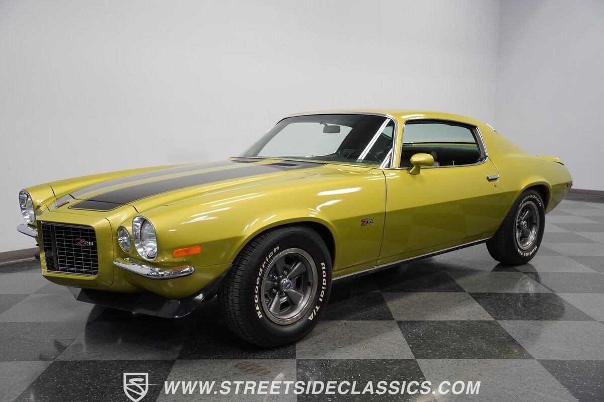 Chevrolet-Camaro-Coupe-1970-Green-Green-115734-5