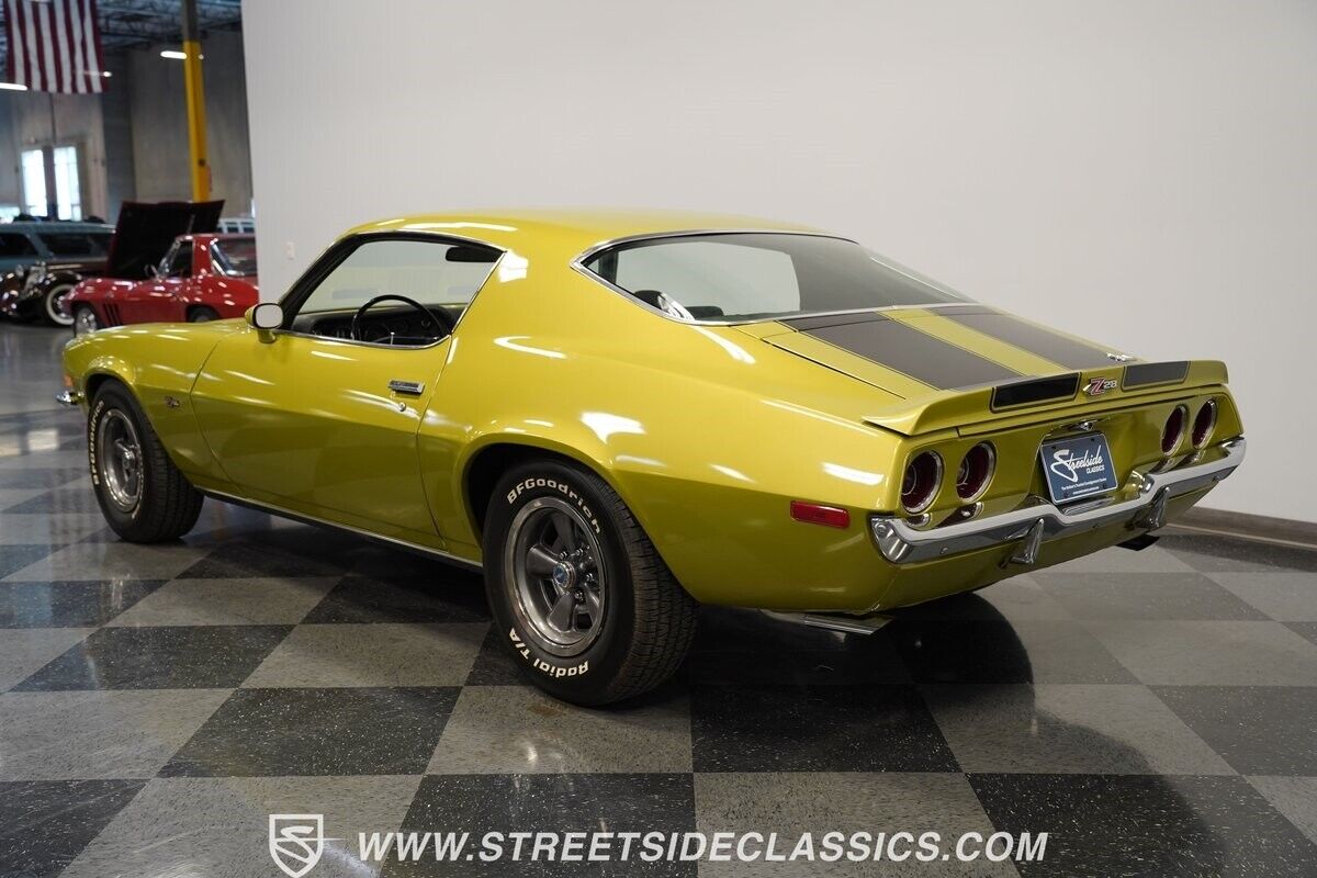 Chevrolet-Camaro-Coupe-1970-Green-Green-115734-7