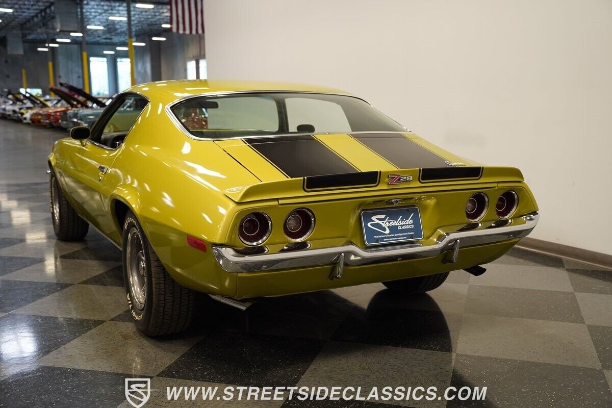 Chevrolet-Camaro-Coupe-1970-Green-Green-115734-8