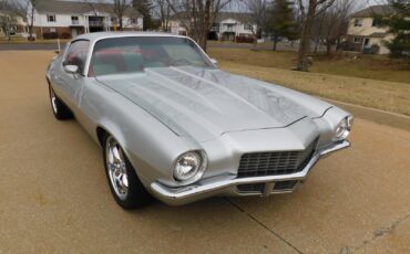 Chevrolet-Camaro-Coupe-1970-Silver-Red-1511-14