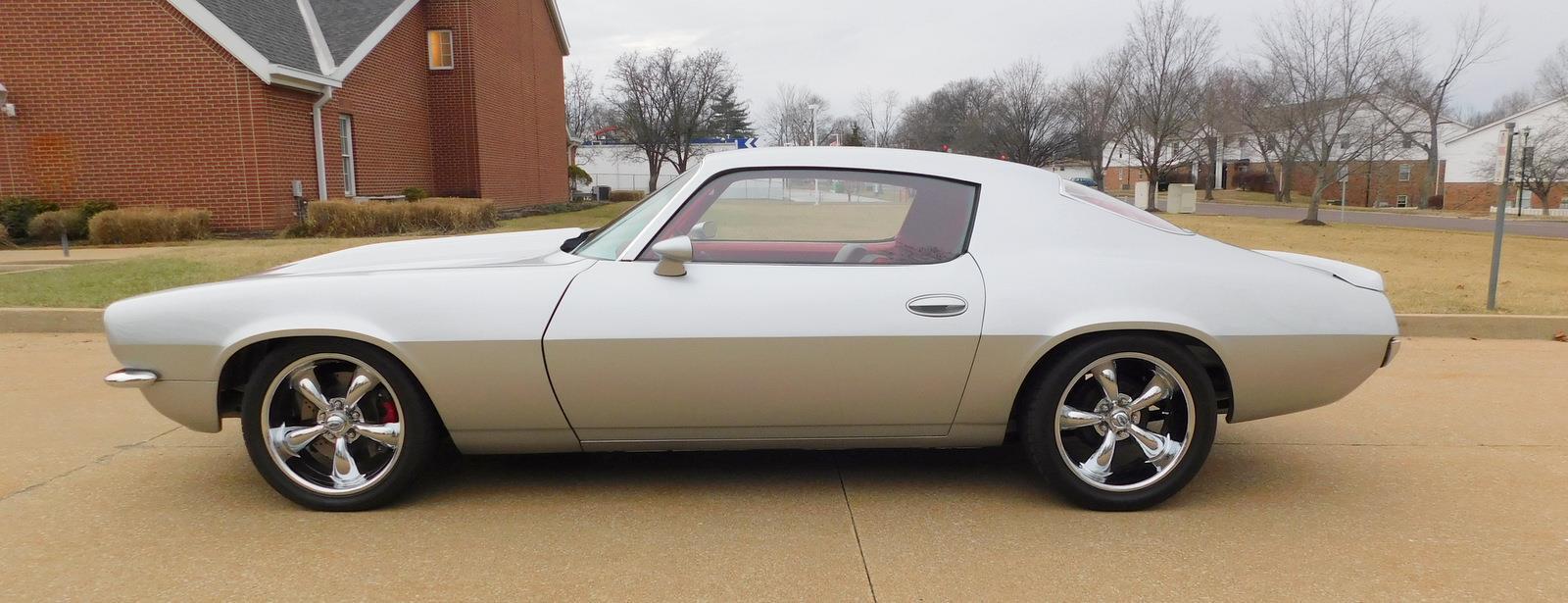 Chevrolet-Camaro-Coupe-1970-Silver-Red-1511-18