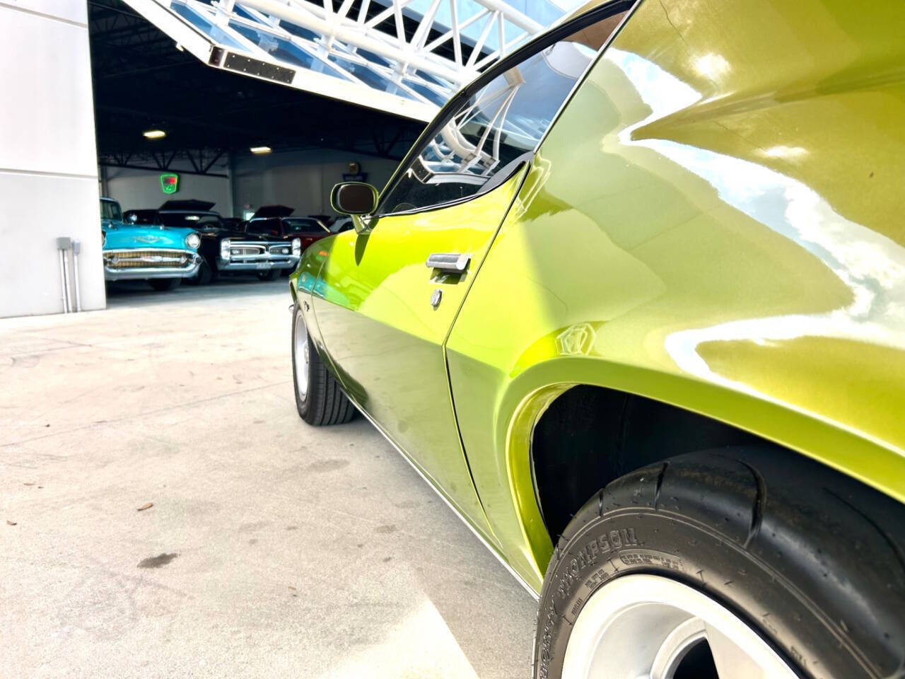 Chevrolet-Camaro-Coupe-1971-Green-Black-122590-11