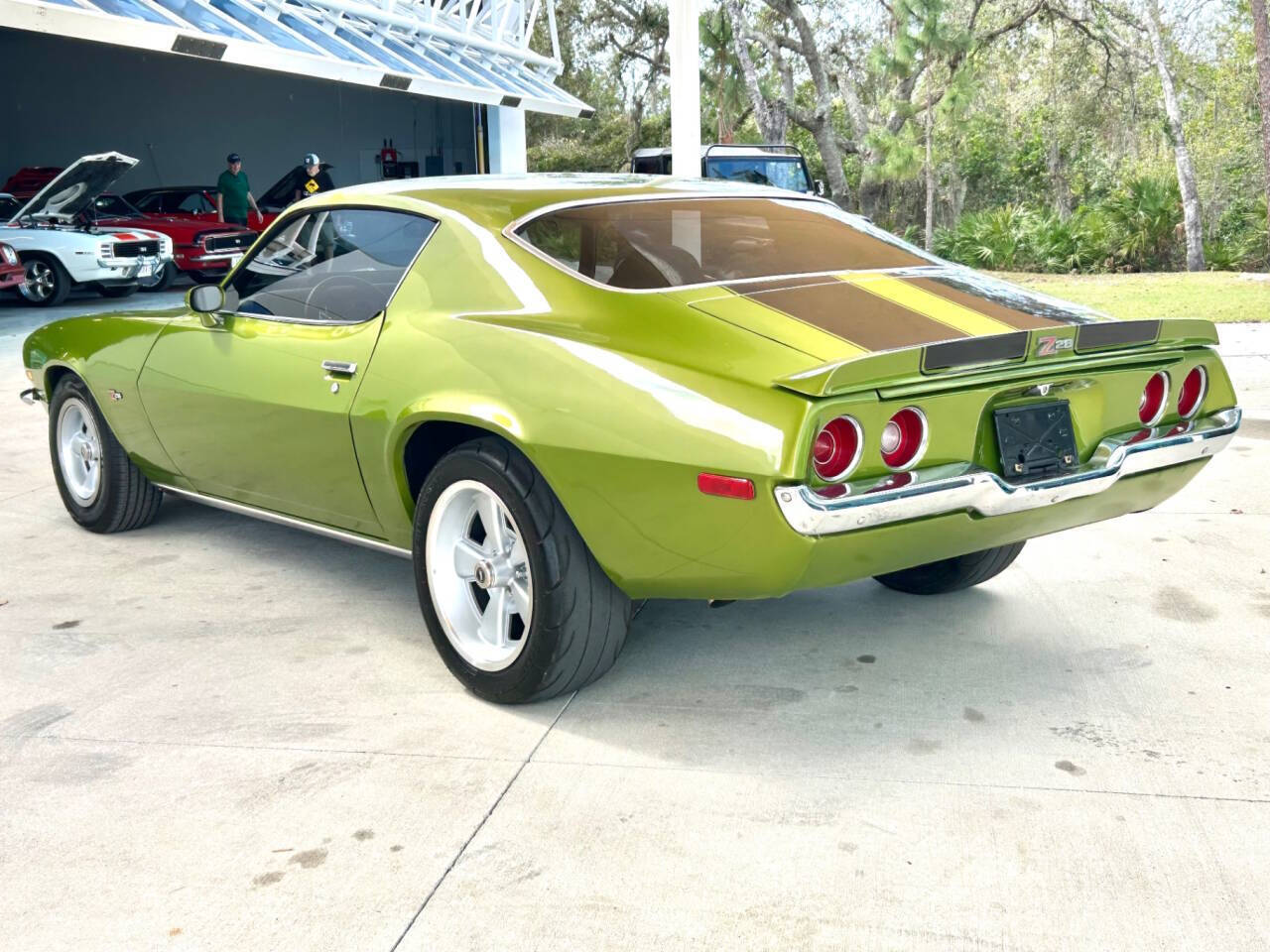 Chevrolet-Camaro-Coupe-1971-Green-Black-122590-6