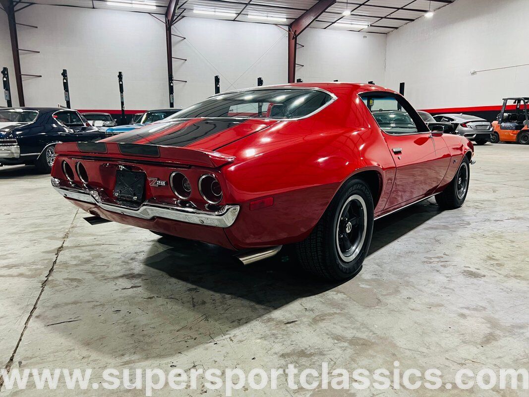 Chevrolet-Camaro-Coupe-1971-Red-Black-0-5