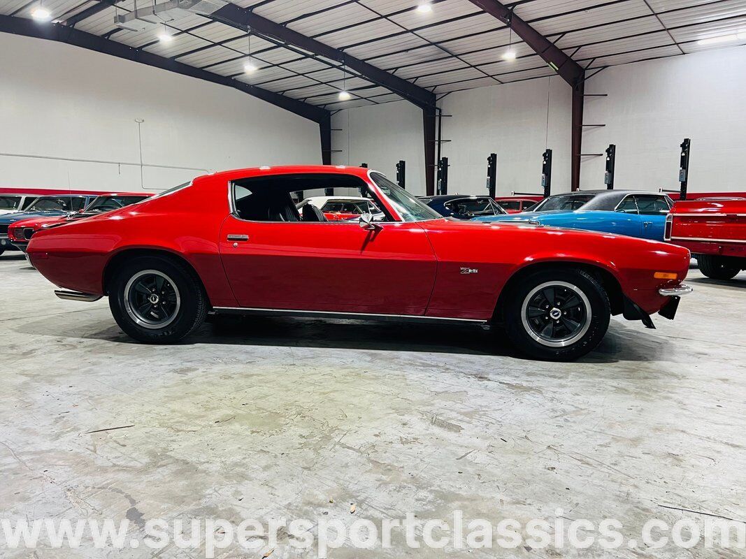 Chevrolet-Camaro-Coupe-1971-Red-Black-0-6