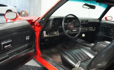 Chevrolet-Camaro-Coupe-1973-Red-Black-8650-4