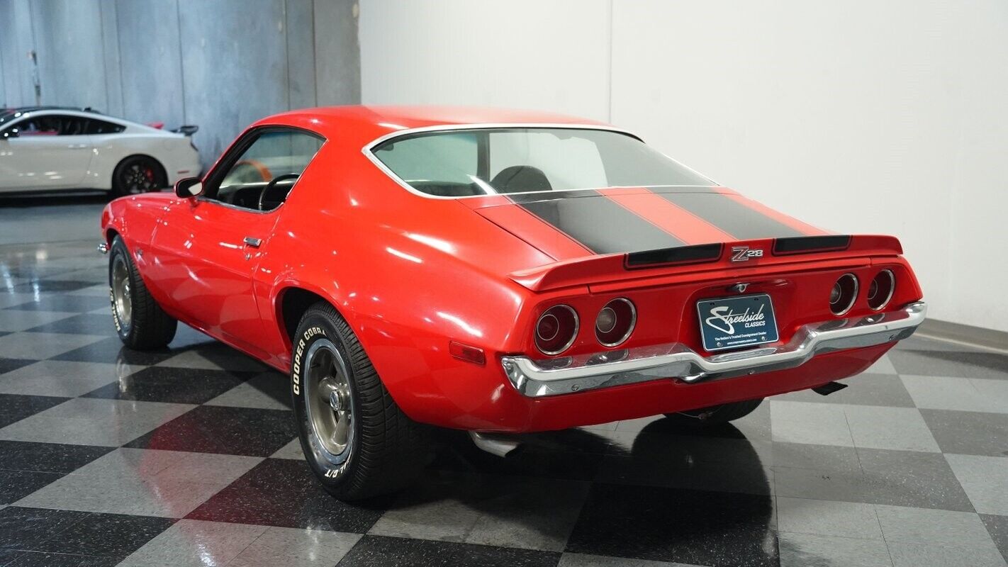 Chevrolet-Camaro-Coupe-1973-Red-Black-8650-8