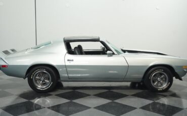 Chevrolet-Camaro-Coupe-1973-Silver-Black-116299-12