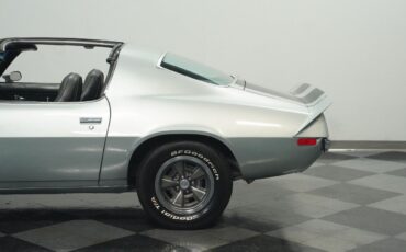 Chevrolet-Camaro-Coupe-1973-Silver-Black-116299-22