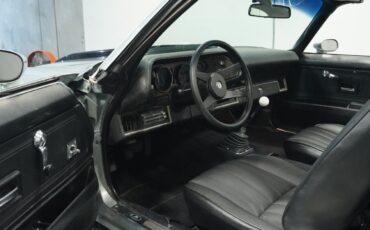 Chevrolet-Camaro-Coupe-1973-Silver-Black-116299-4