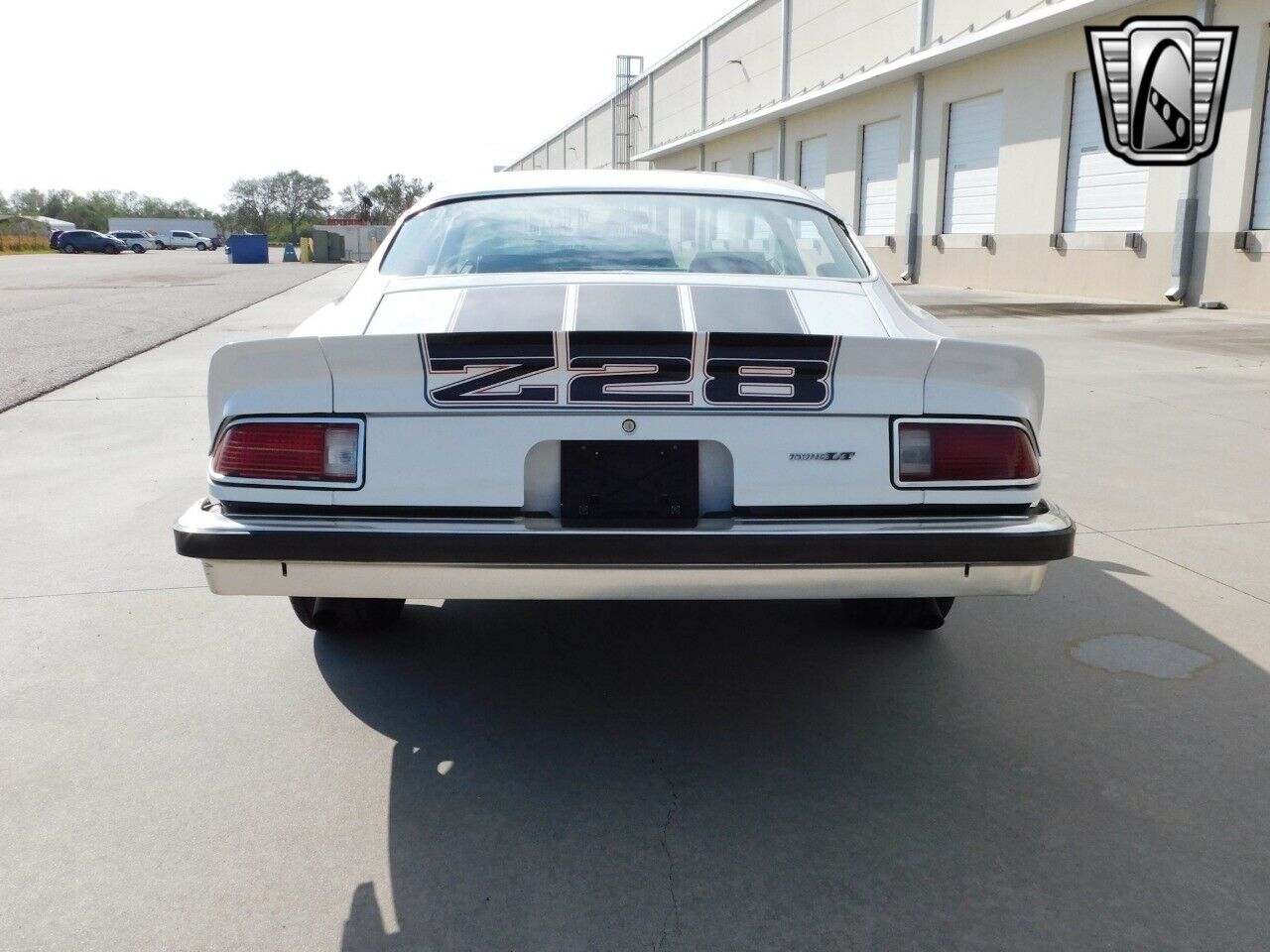 Chevrolet-Camaro-Coupe-1974-White-Black-94031-4