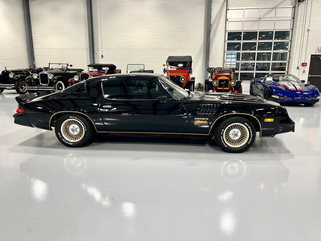 Chevrolet-Camaro-Coupe-1978-Black-Black-103626-5