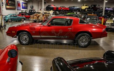 Chevrolet-Camaro-Coupe-1978-Red-Black-32514-9