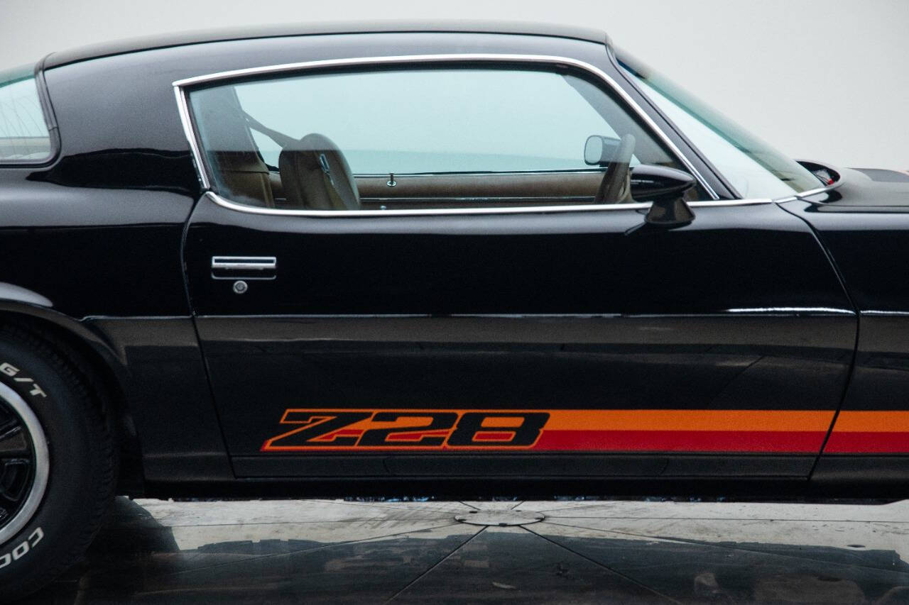 Chevrolet-Camaro-Coupe-1979-Black-Black-154730-11