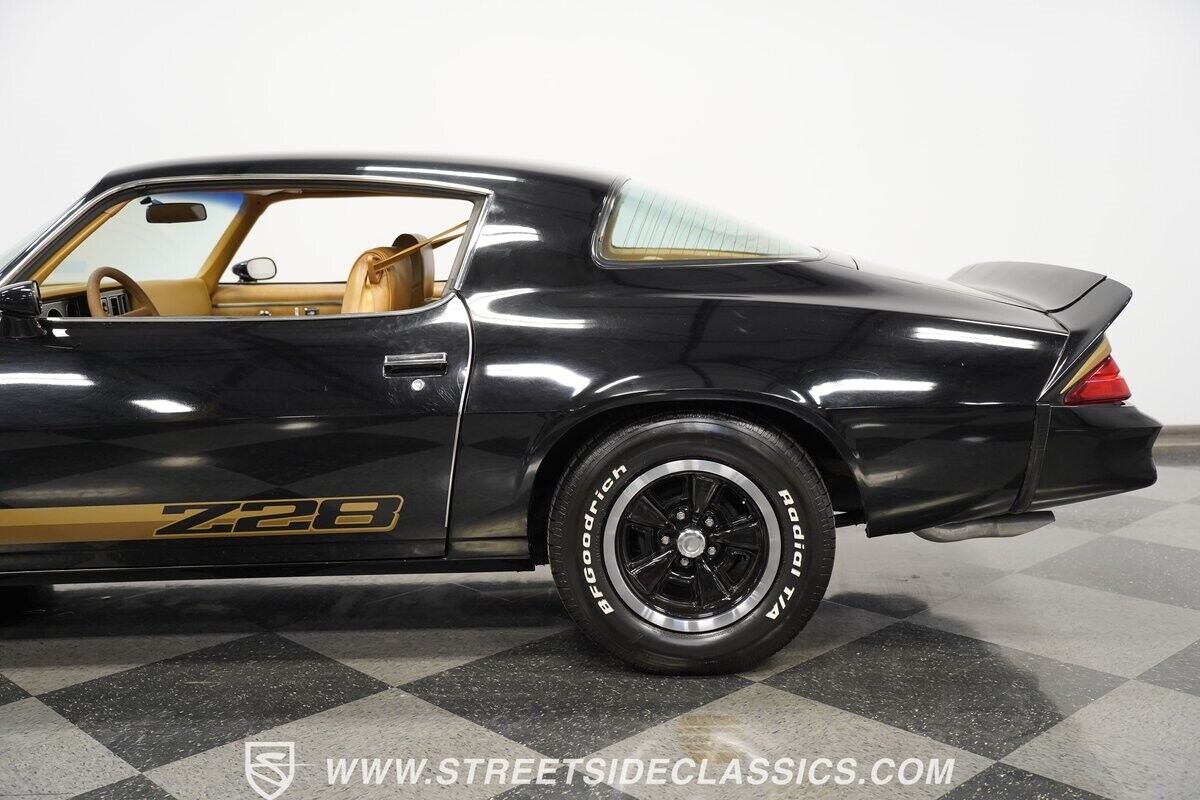 Chevrolet-Camaro-Coupe-1979-Black-Tan-4237-21