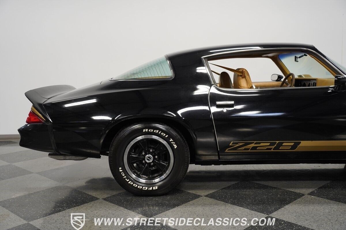 Chevrolet-Camaro-Coupe-1979-Black-Tan-4237-26