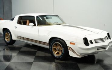 Chevrolet-Camaro-Coupe-1979-White-Tan-134964-13