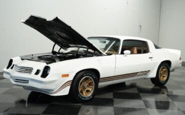 Chevrolet-Camaro-Coupe-1979-White-Tan-134964-28