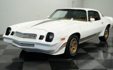 Chevrolet-Camaro-Coupe-1979-White-Tan-134964-5