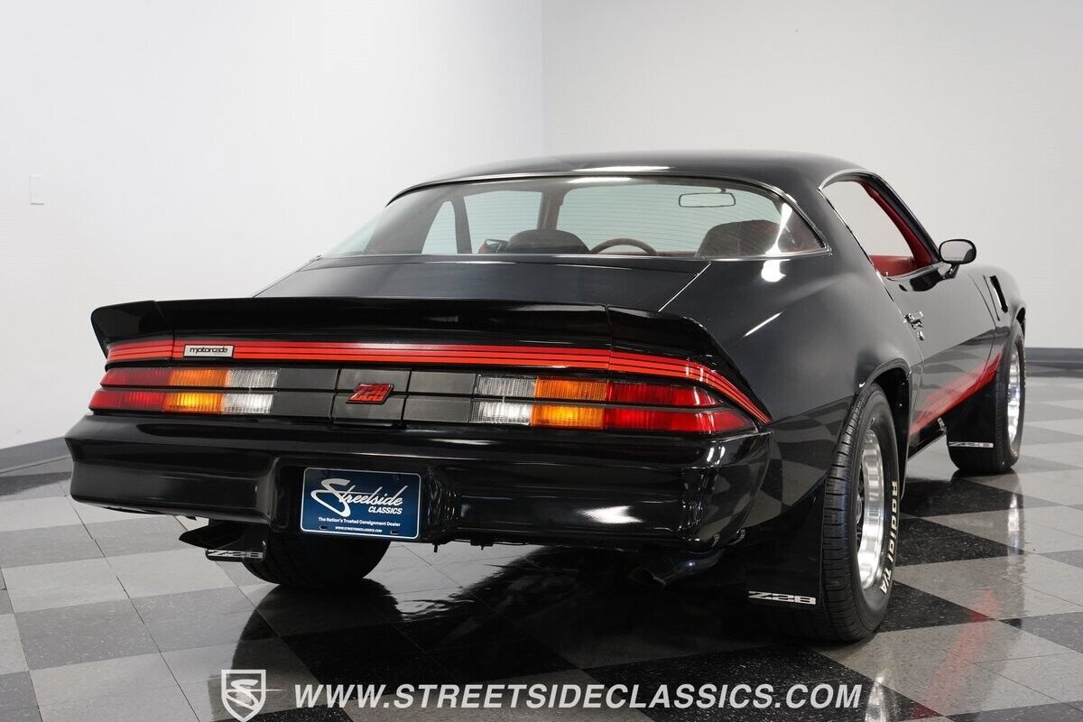 Chevrolet-Camaro-Coupe-1980-Black-Carmine-48971-11