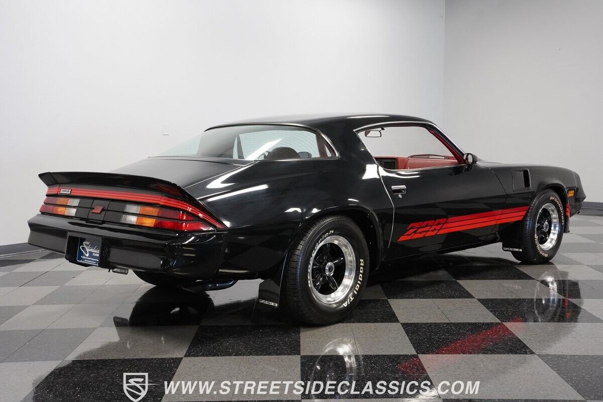 Chevrolet-Camaro-Coupe-1980-Black-Carmine-48971-12