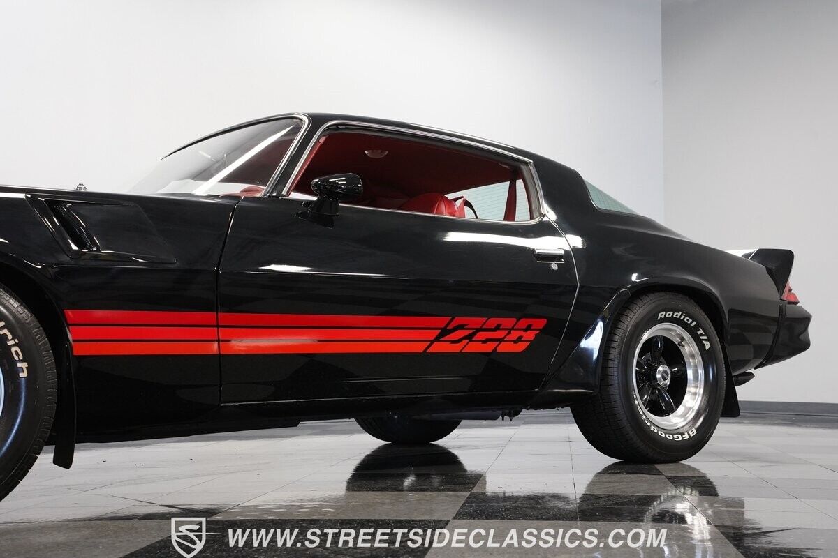 Chevrolet-Camaro-Coupe-1980-Black-Carmine-48971-22