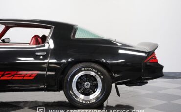 Chevrolet-Camaro-Coupe-1980-Black-Carmine-48971-24