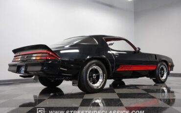 Chevrolet-Camaro-Coupe-1980-Black-Carmine-48971-27